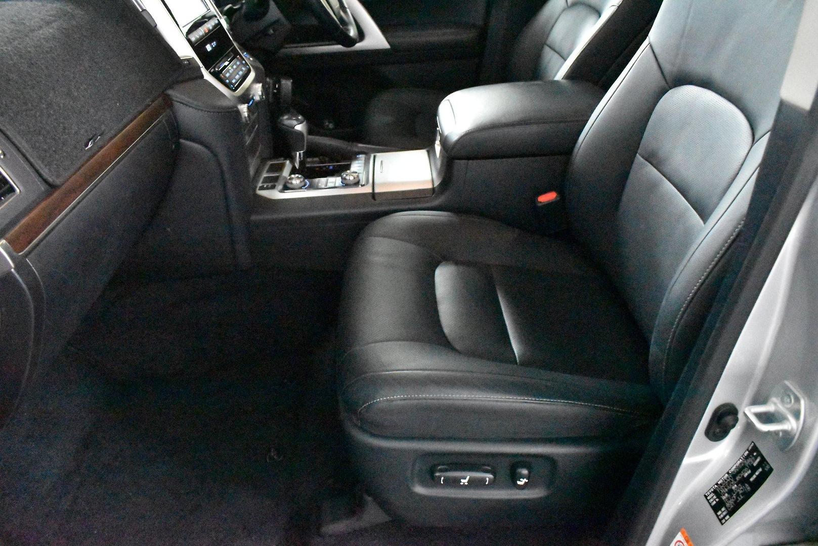 2018 Toyota Landcruiser VX — photo 7