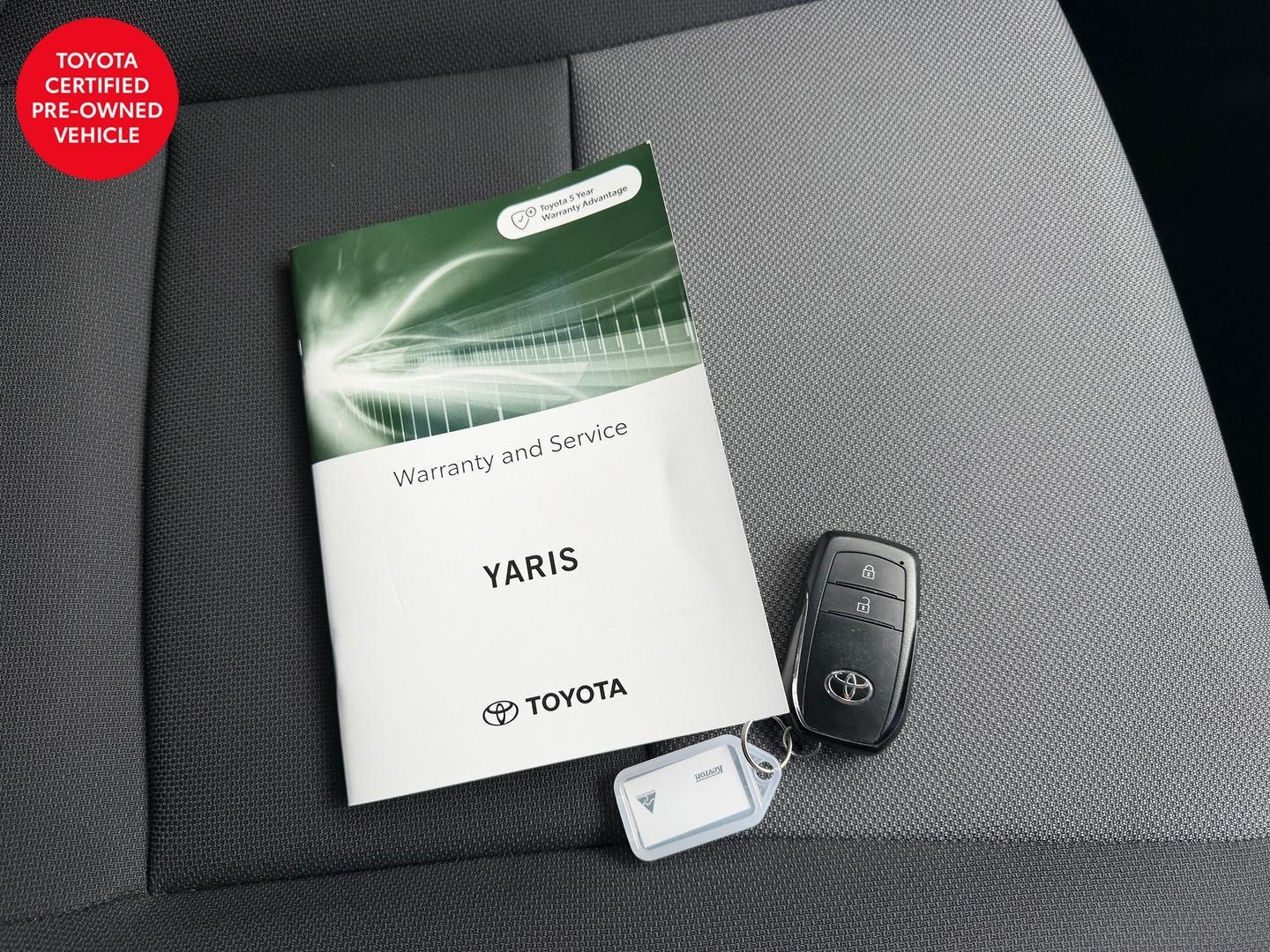 2025 Toyota Yaris SX Hybrid — photo 13