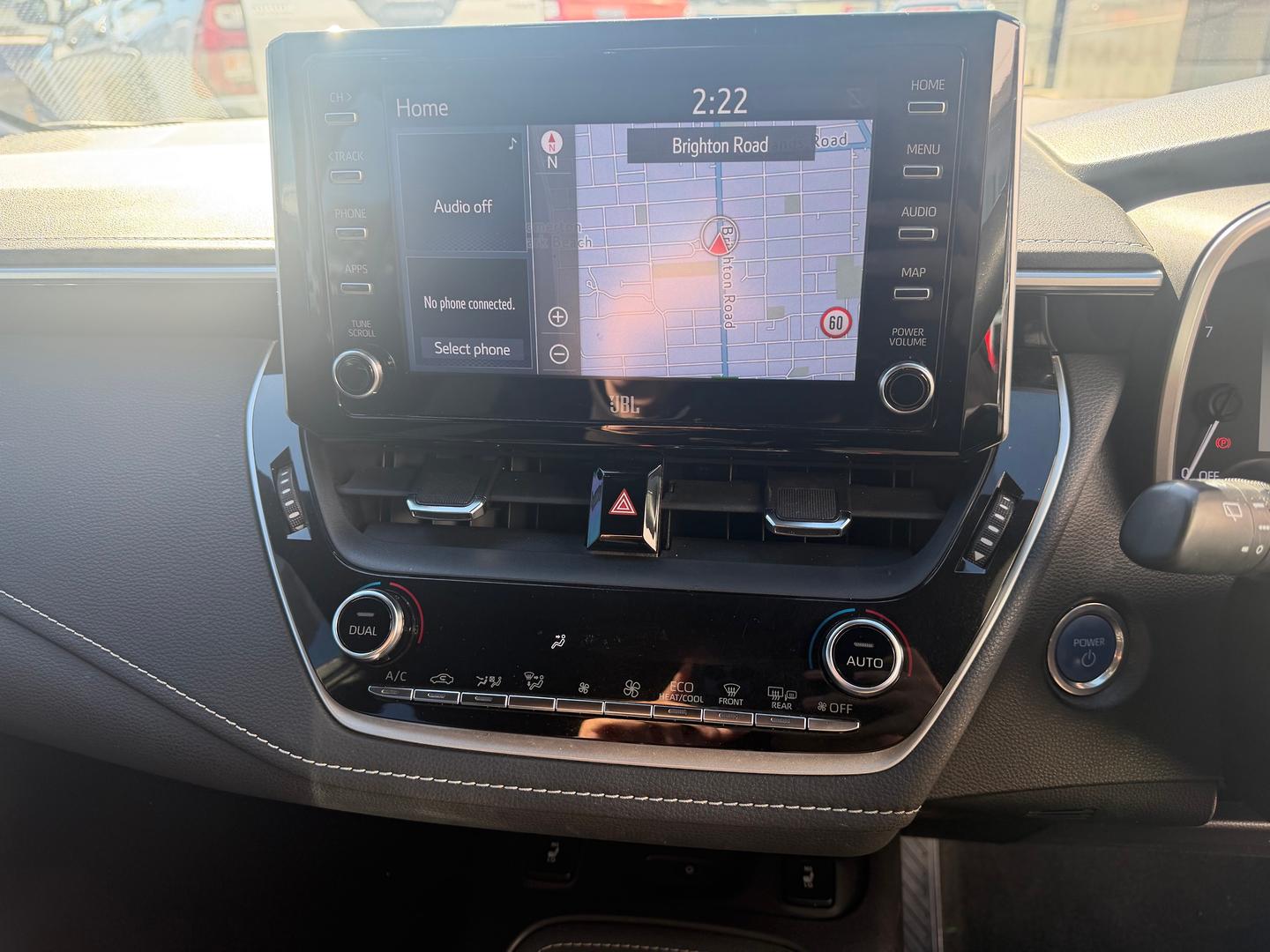 2021 Toyota Corolla ZR Hybrid — photo 4