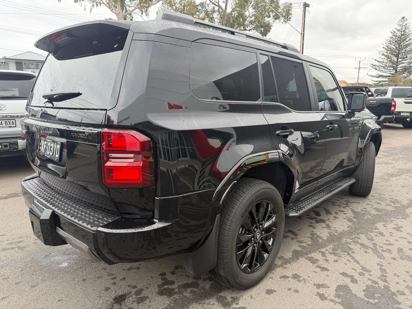 2025 Toyota Landcruiser Prado Kakadu — photo 6