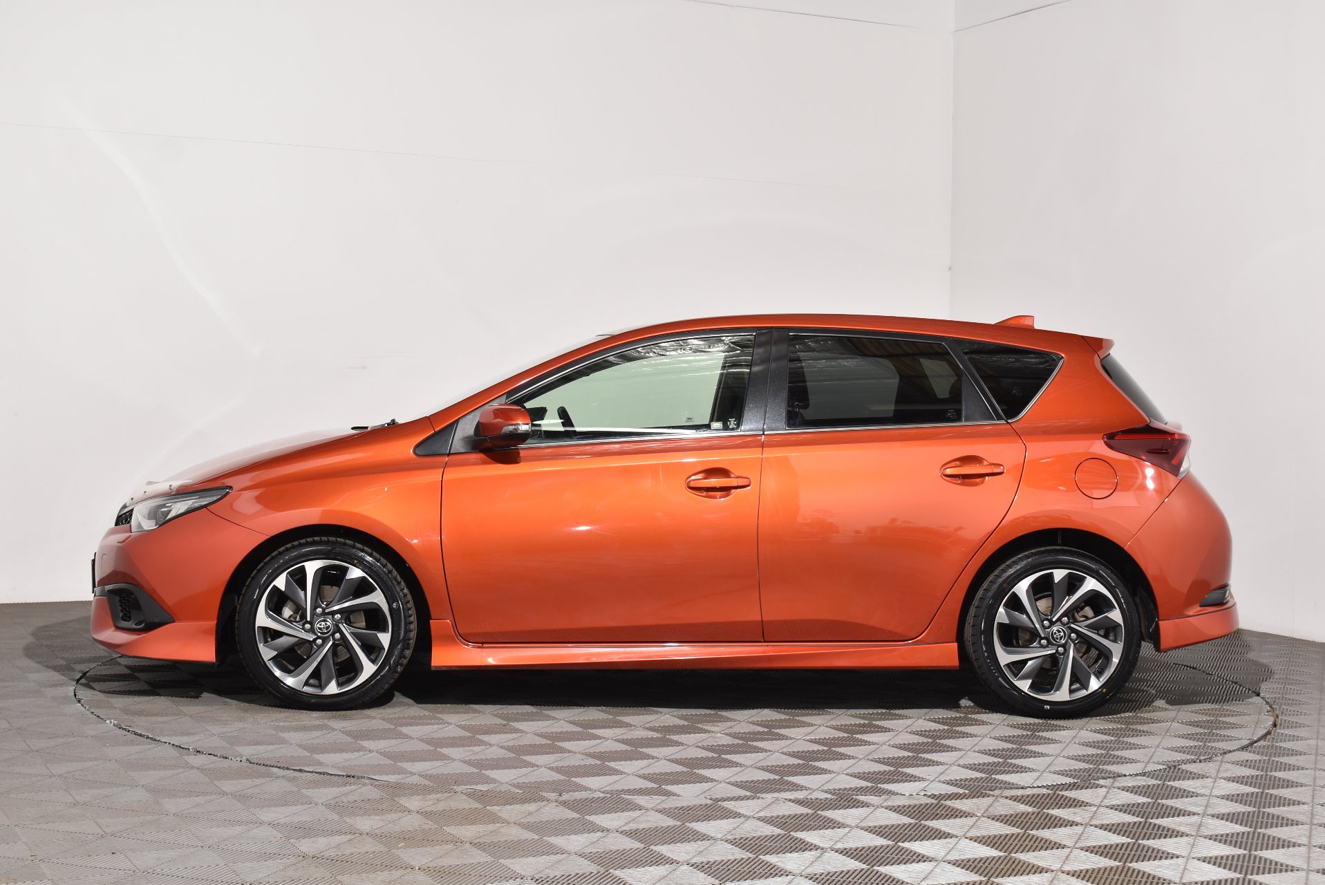 2015 Toyota Corolla ZR — photo 11