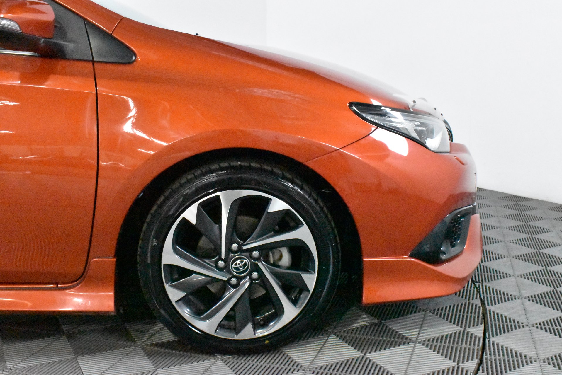 2015 Toyota Corolla ZR — photo 18
