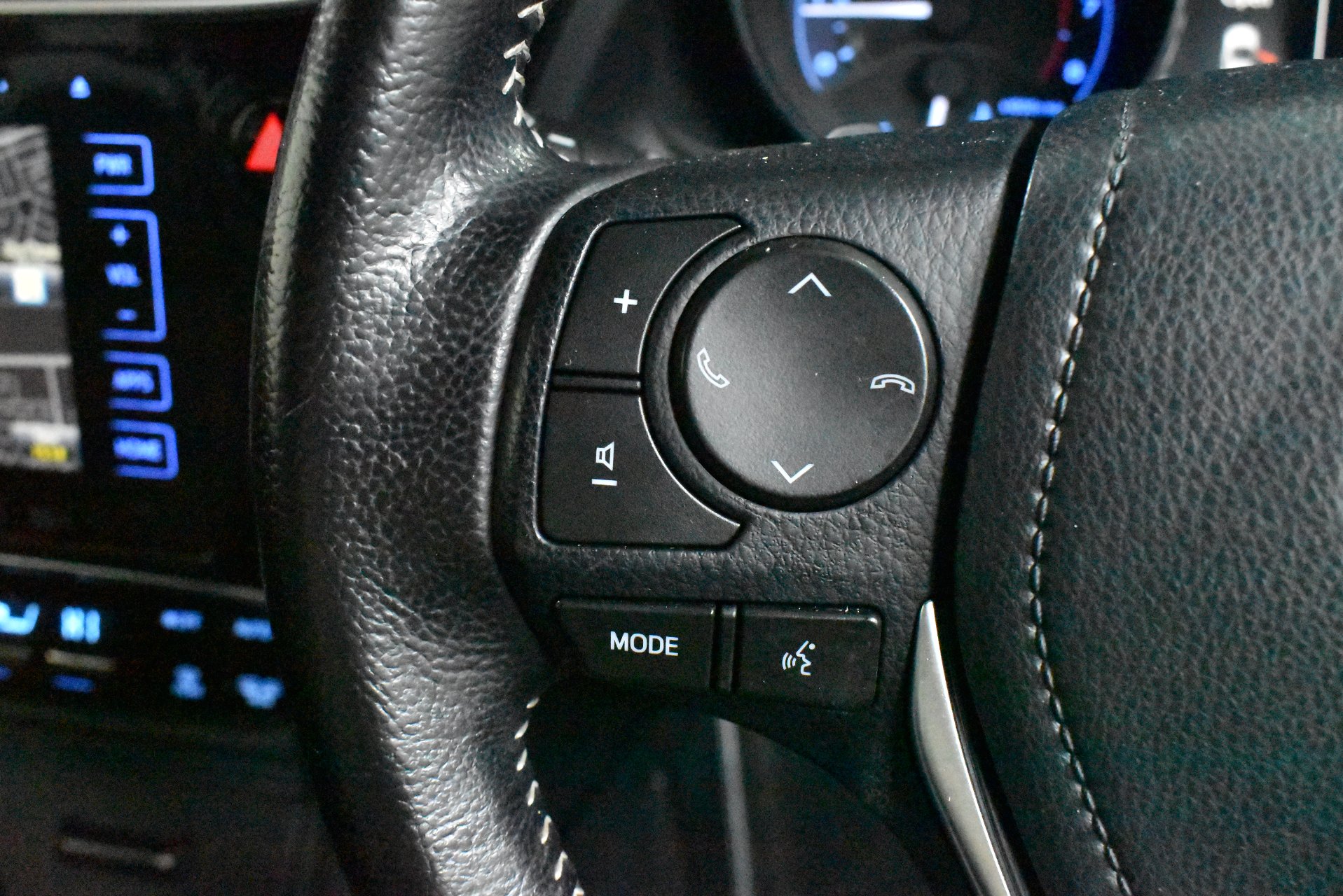2015 Toyota Corolla ZR — photo 21