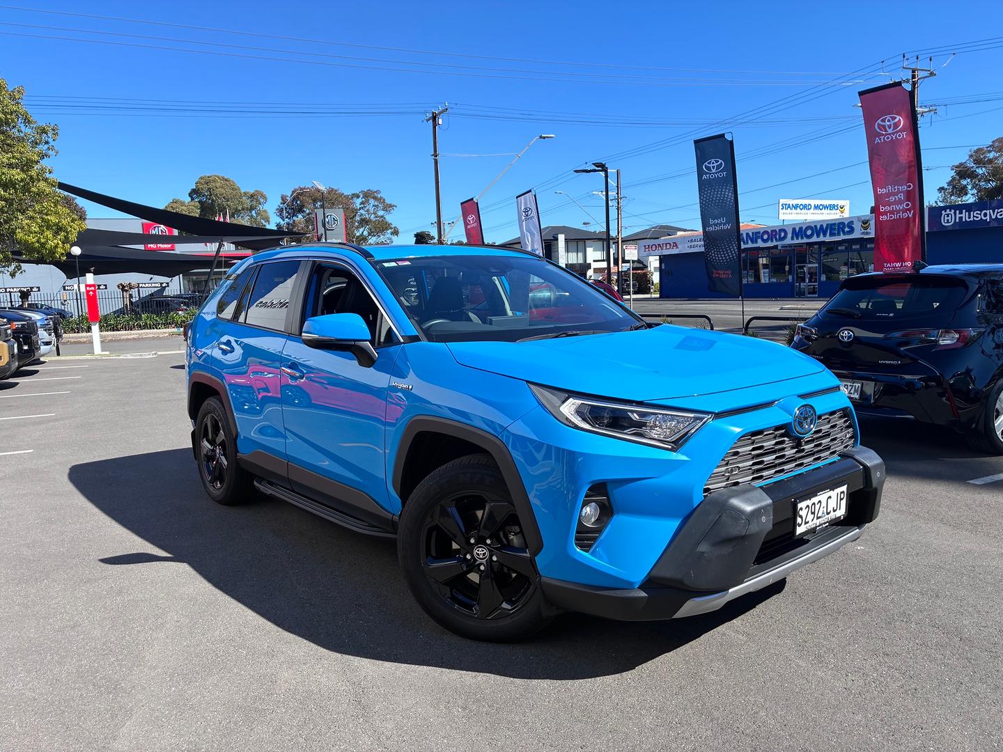 2021 Toyota RAV4 Cruiser — photo 1