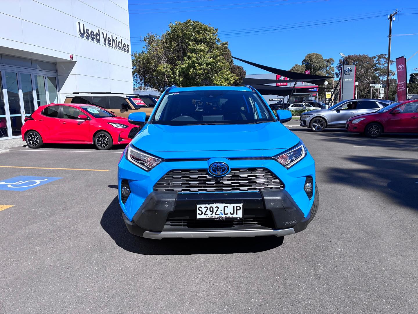 2021 Toyota RAV4 Cruiser — photo 2