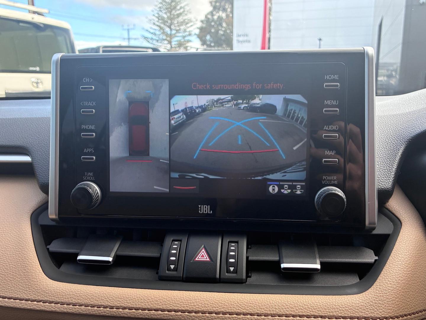 2020 Toyota RAV4 Cruiser — photo 1