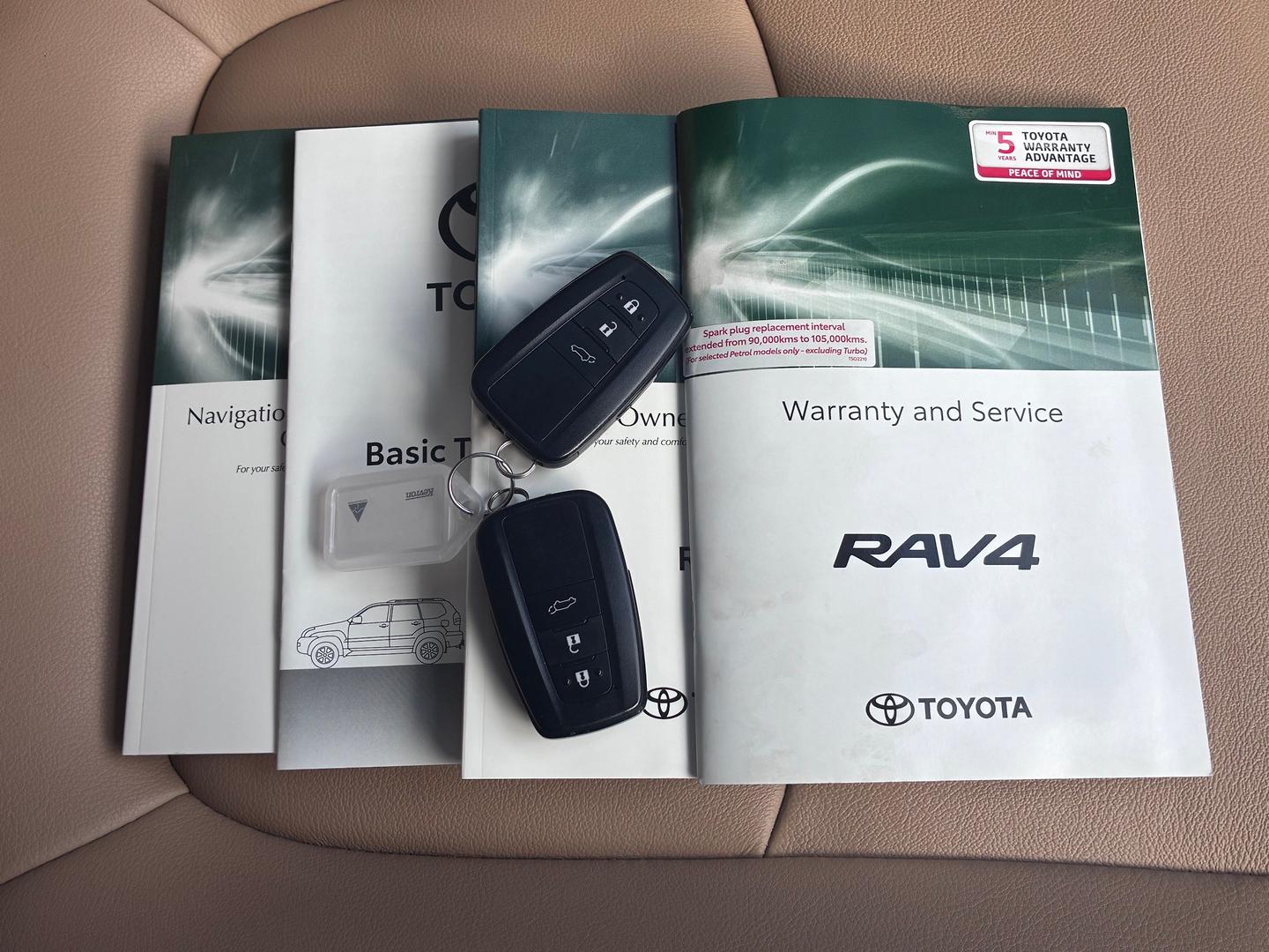 2020 Toyota RAV4 Cruiser — photo 2