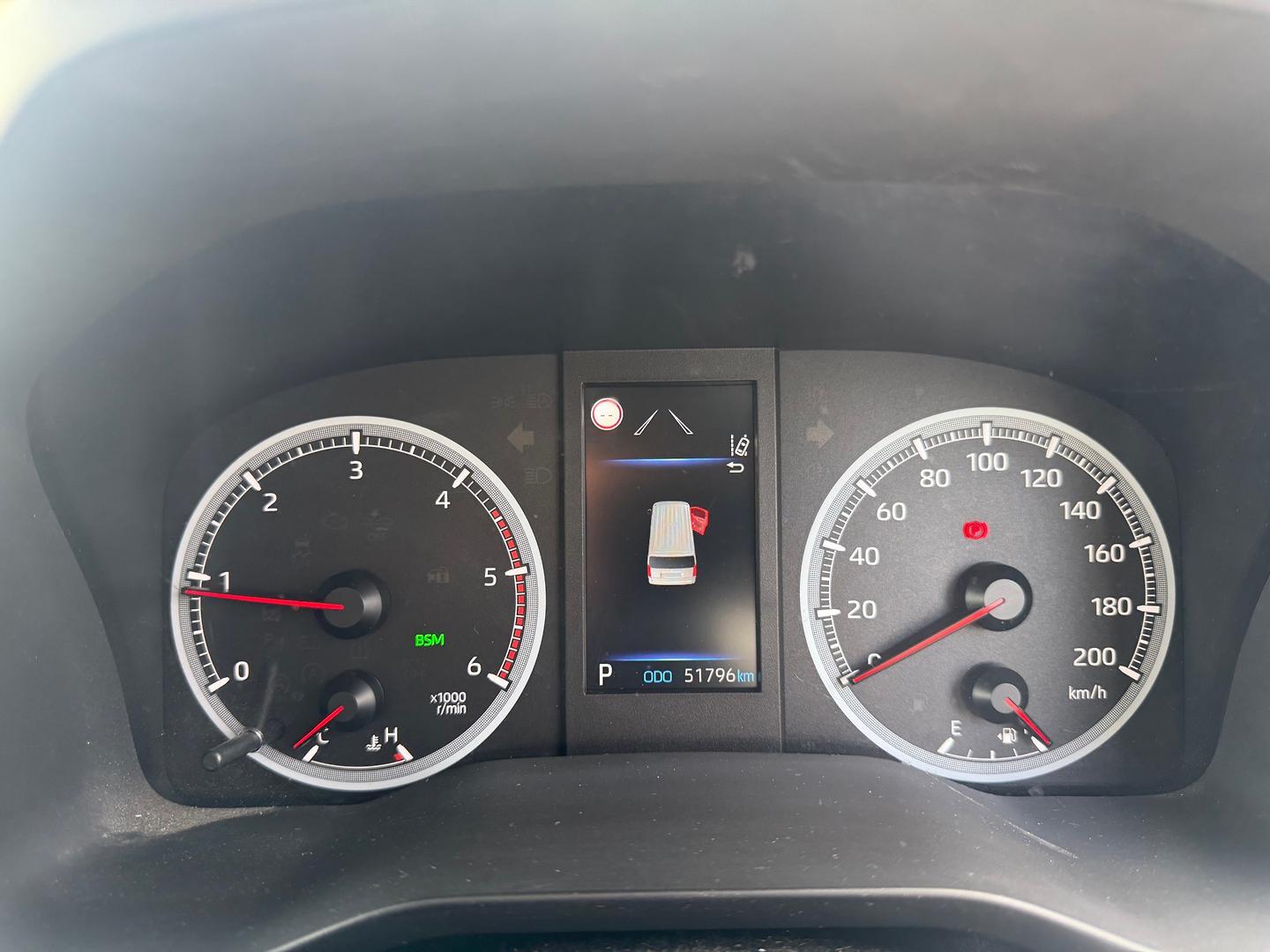 2024 Toyota Hiace — photo 9