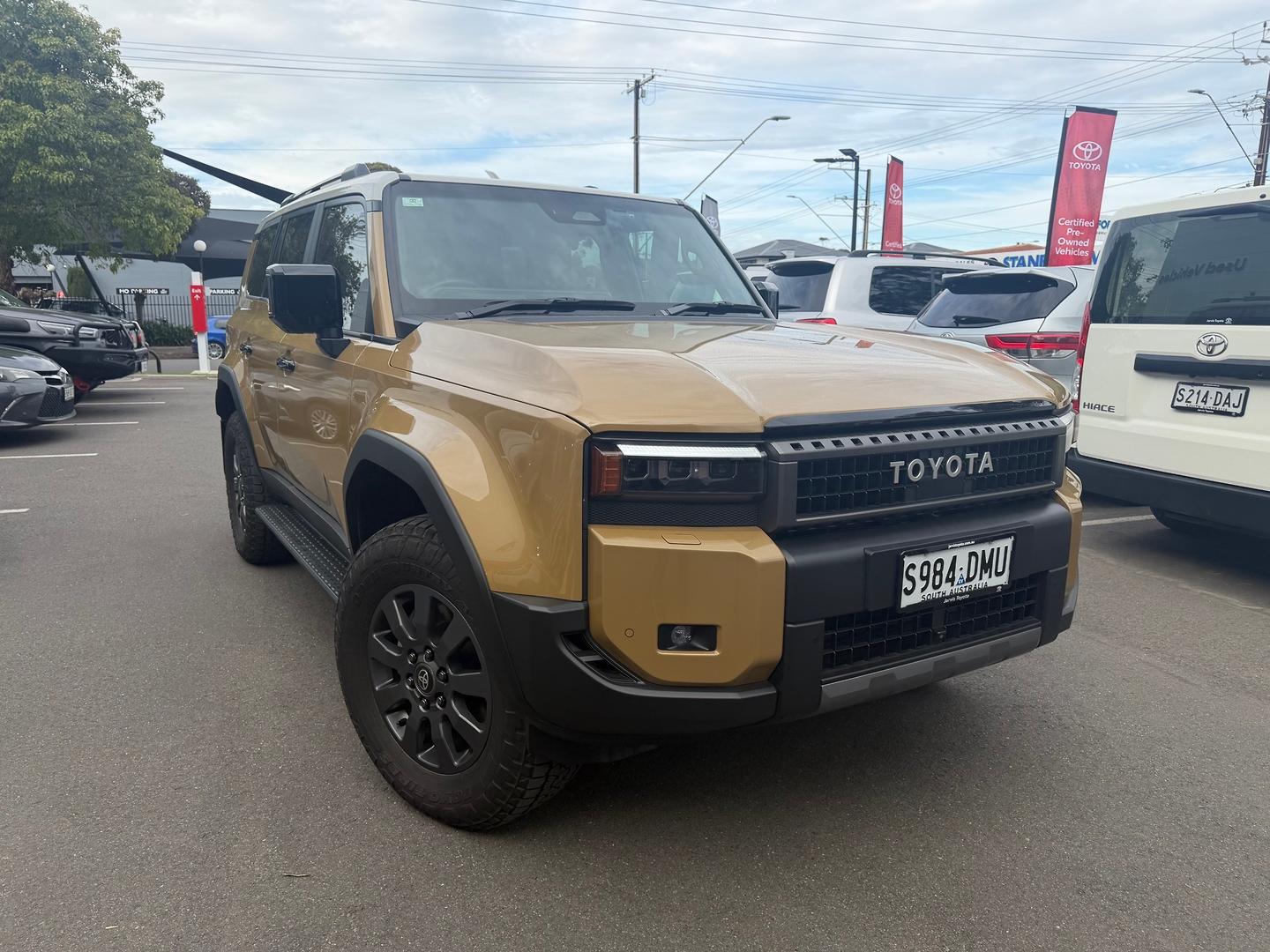 2025 Toyota Landcruiser Prado Altitude — photo 1