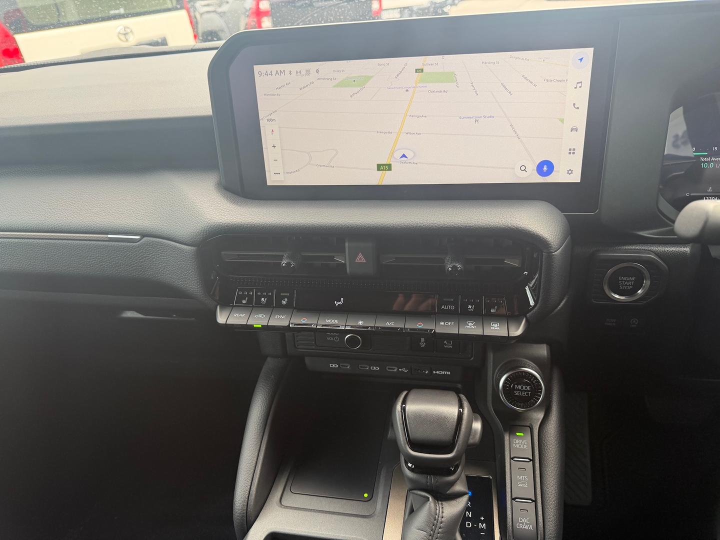 2025 Toyota Landcruiser Prado Altitude — photo 11