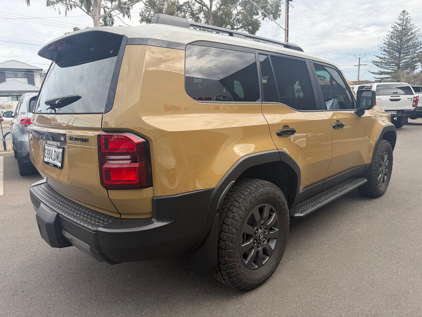 2025 Toyota Landcruiser Prado Altitude — photo 7