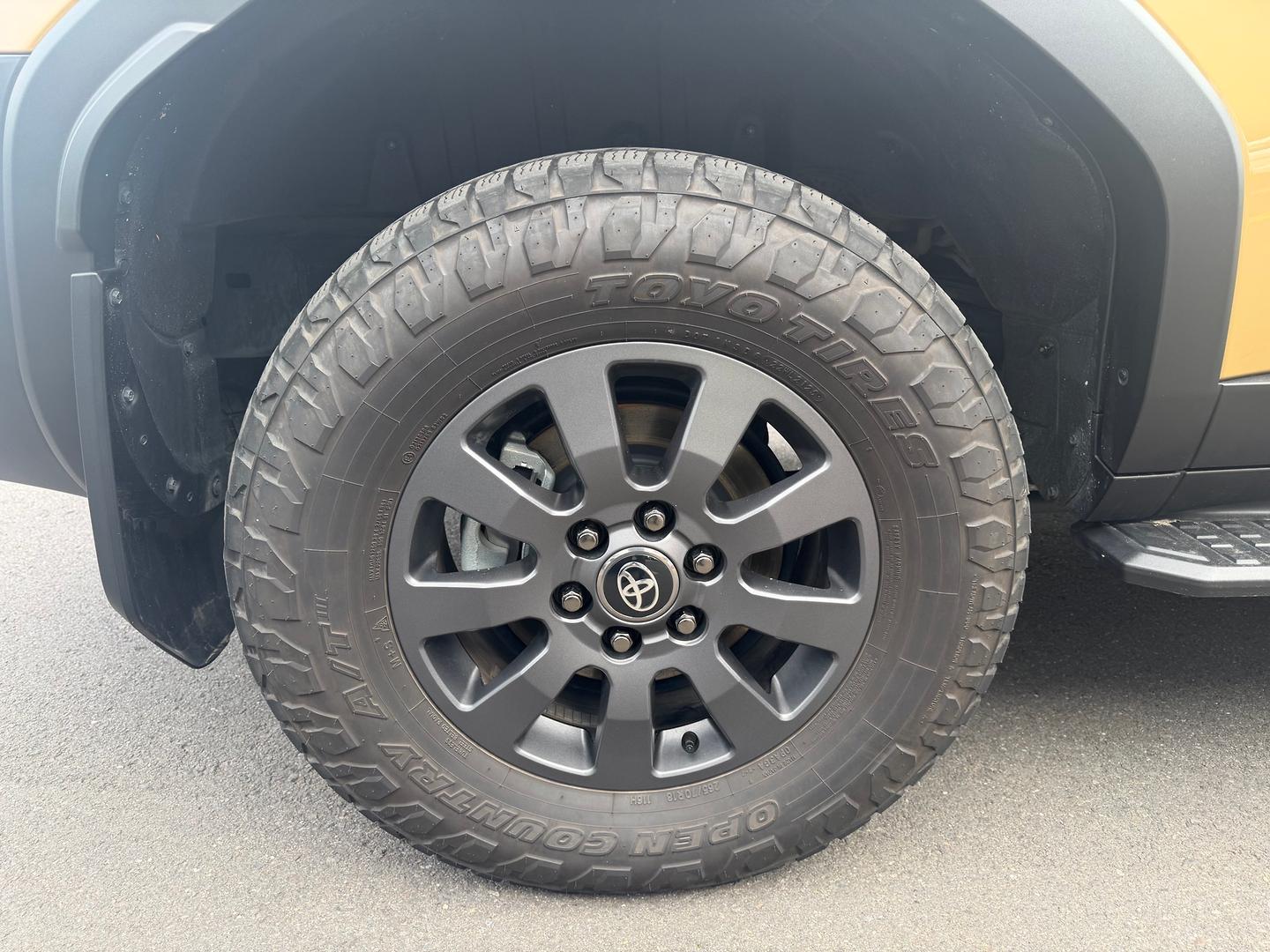 2025 Toyota Landcruiser Prado Altitude — photo 8