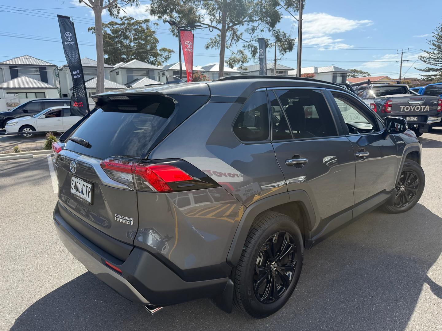 2022 Toyota RAV4 Cruiser — photo 10
