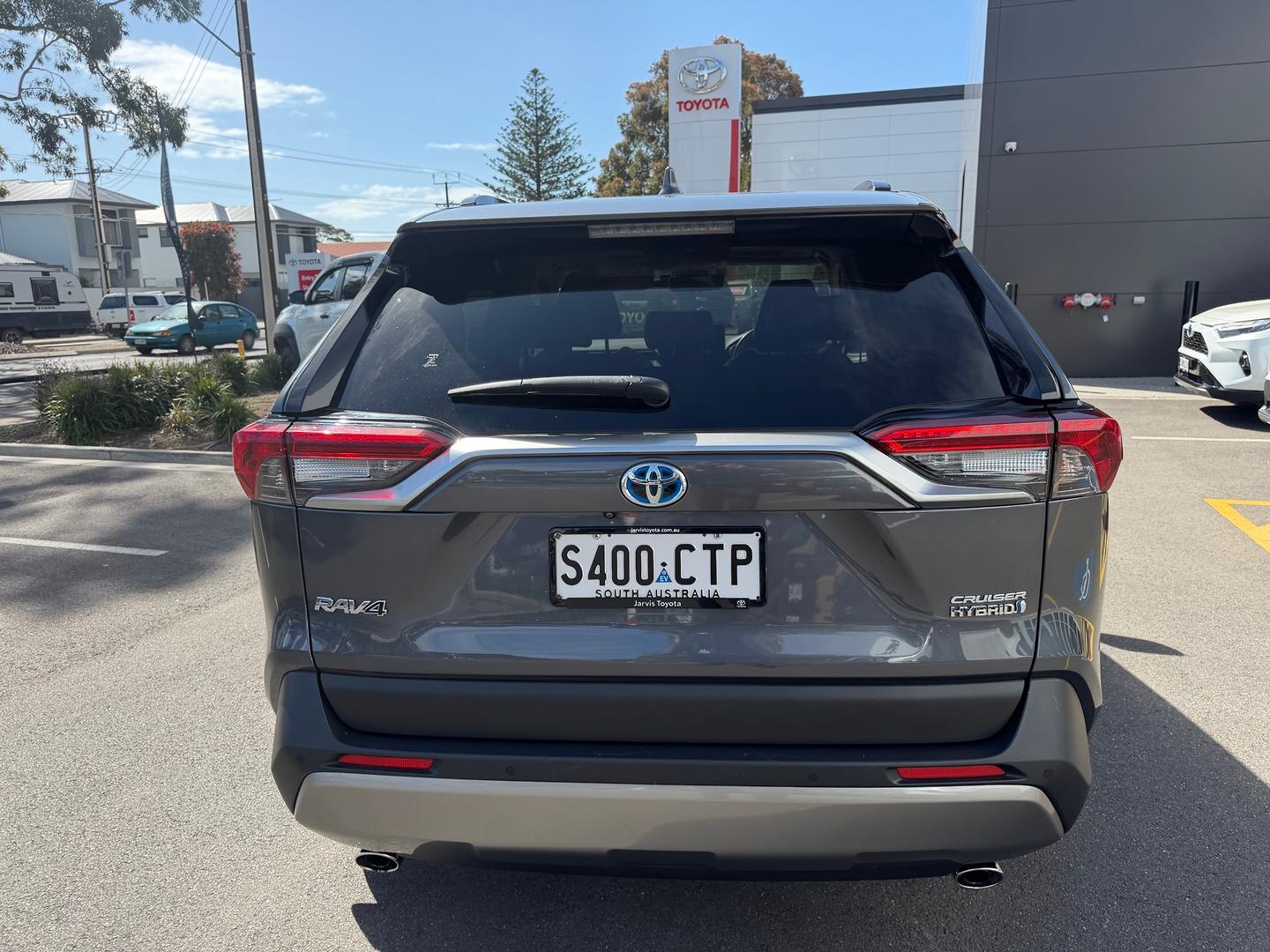 2022 Toyota RAV4 Cruiser — photo 11