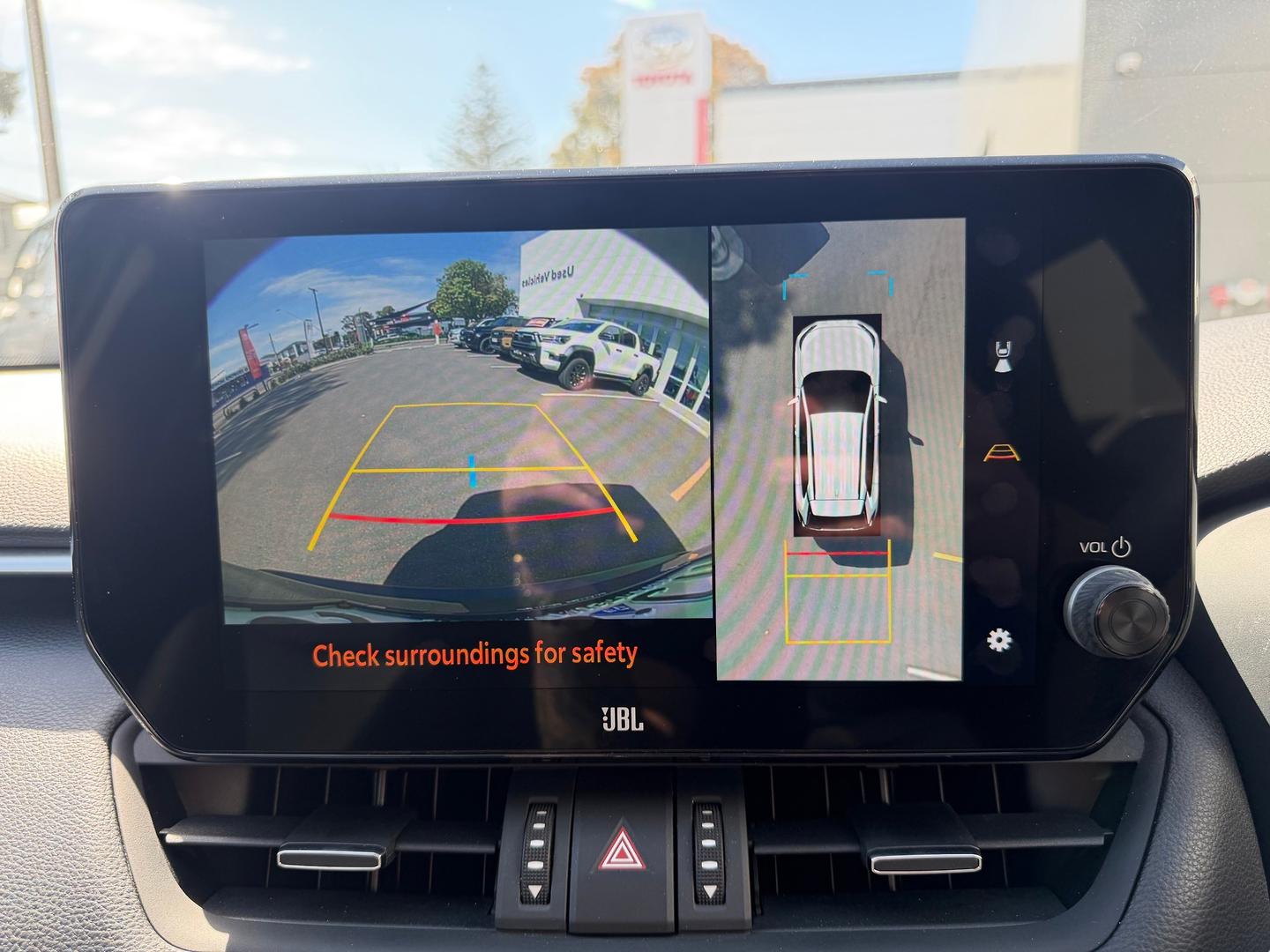 2022 Toyota RAV4 Cruiser — photo 3