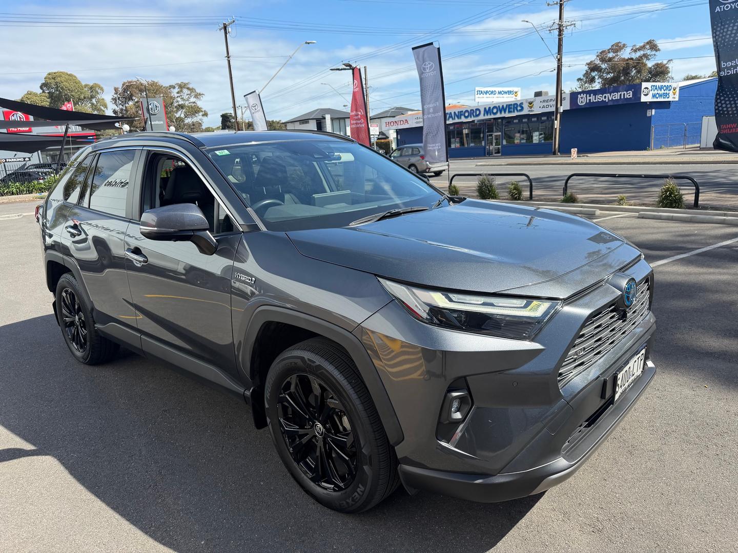 2022 Toyota RAV4 Cruiser — photo 7