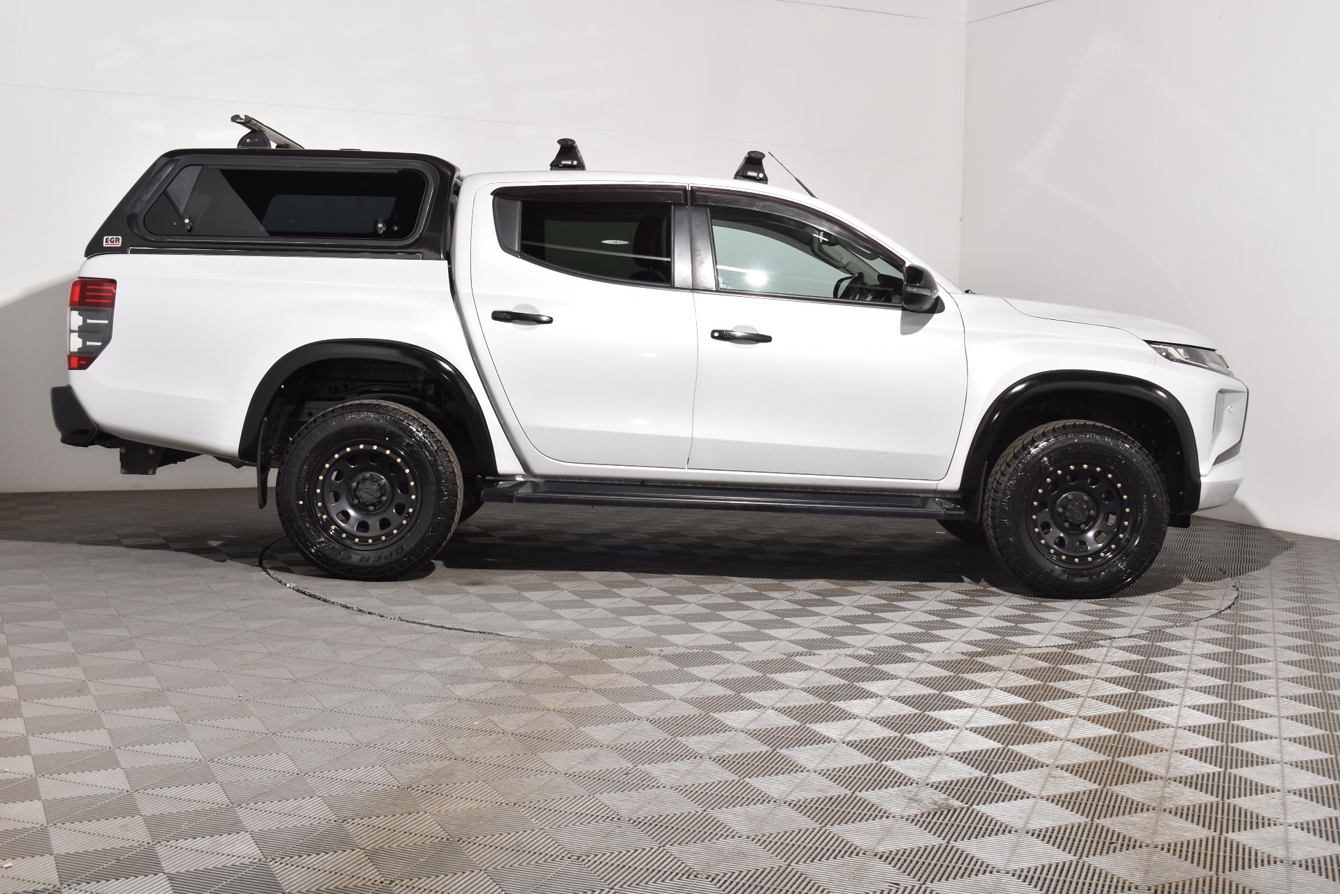 2020 Mitsubishi Triton GSR — photo 10