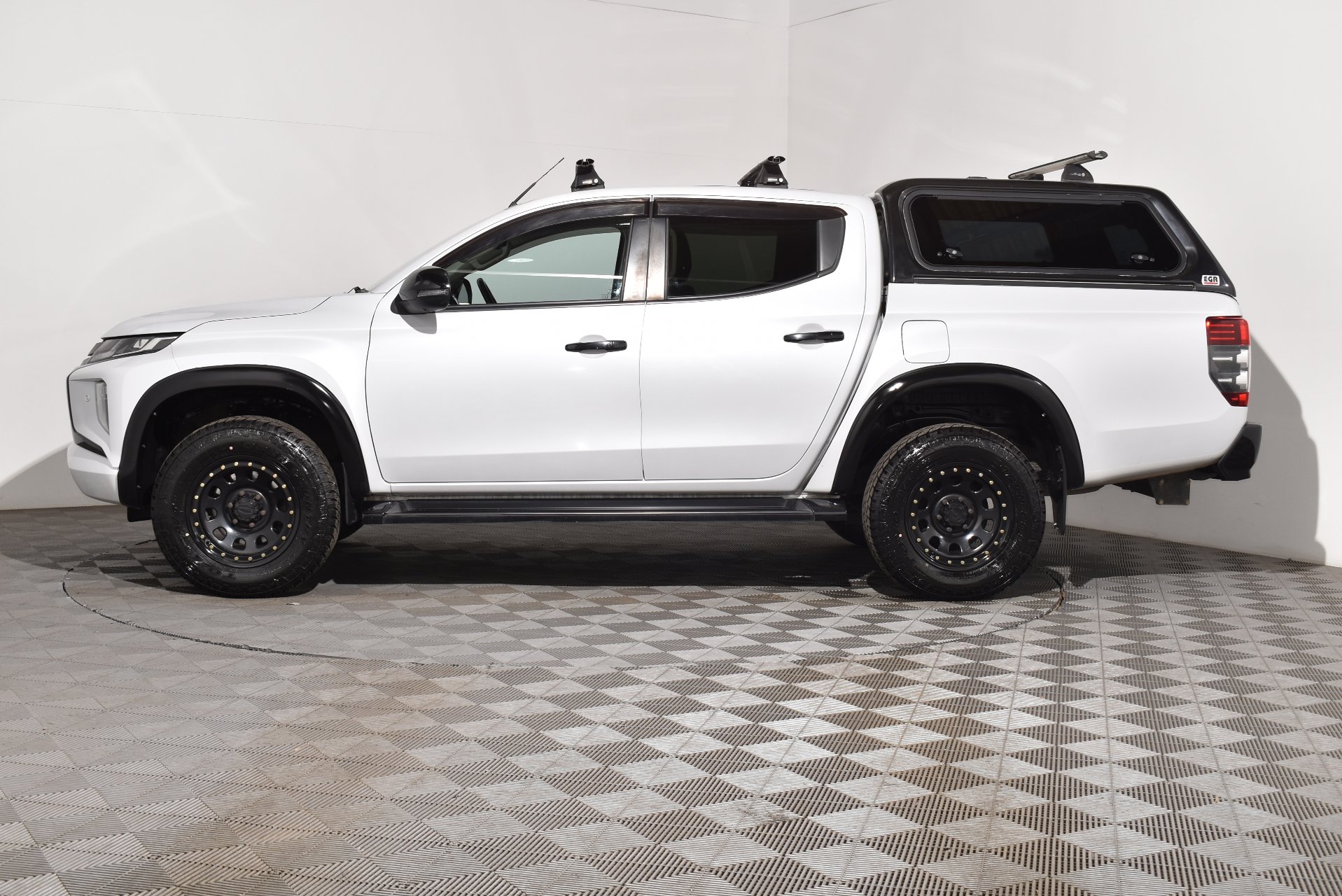 2020 Mitsubishi Triton GSR — photo 11