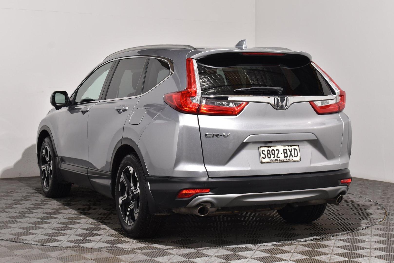 2018 Honda CR-V Sport — photo 2