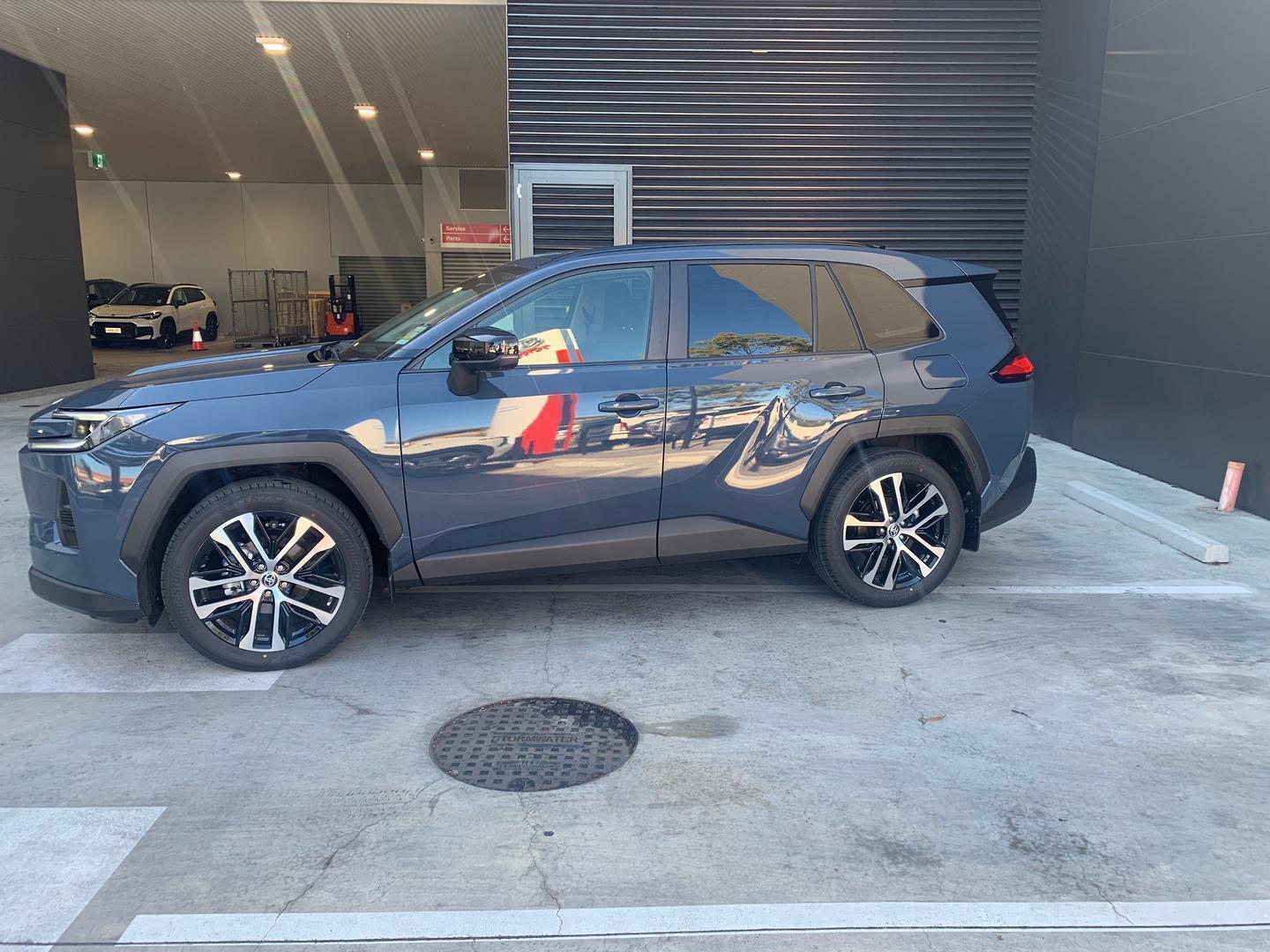 2026 Toyota RAV4 Cruiser — photo 3