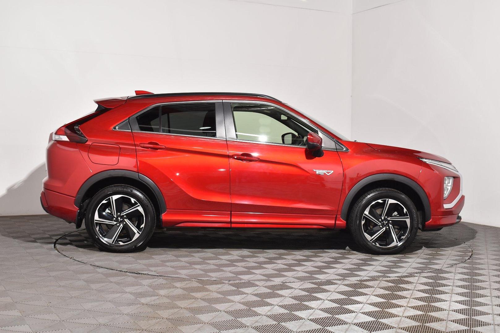 2022 Mitsubishi Eclipse Cross PHEV Exceed — photo 10