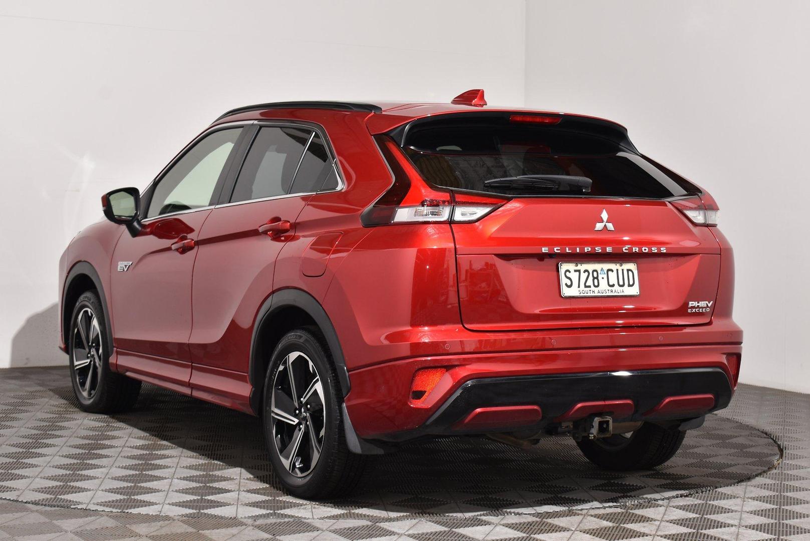 2022 Mitsubishi Eclipse Cross PHEV Exceed — photo 2