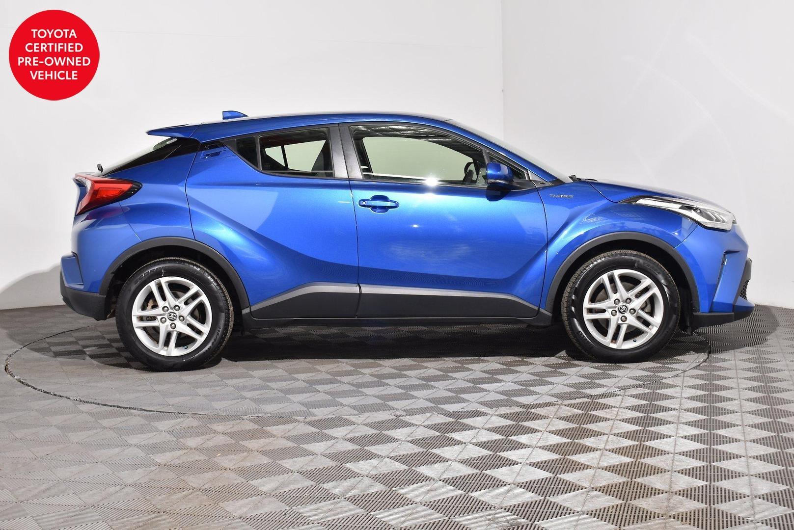 2019 Toyota C-HR — photo 10 of 27