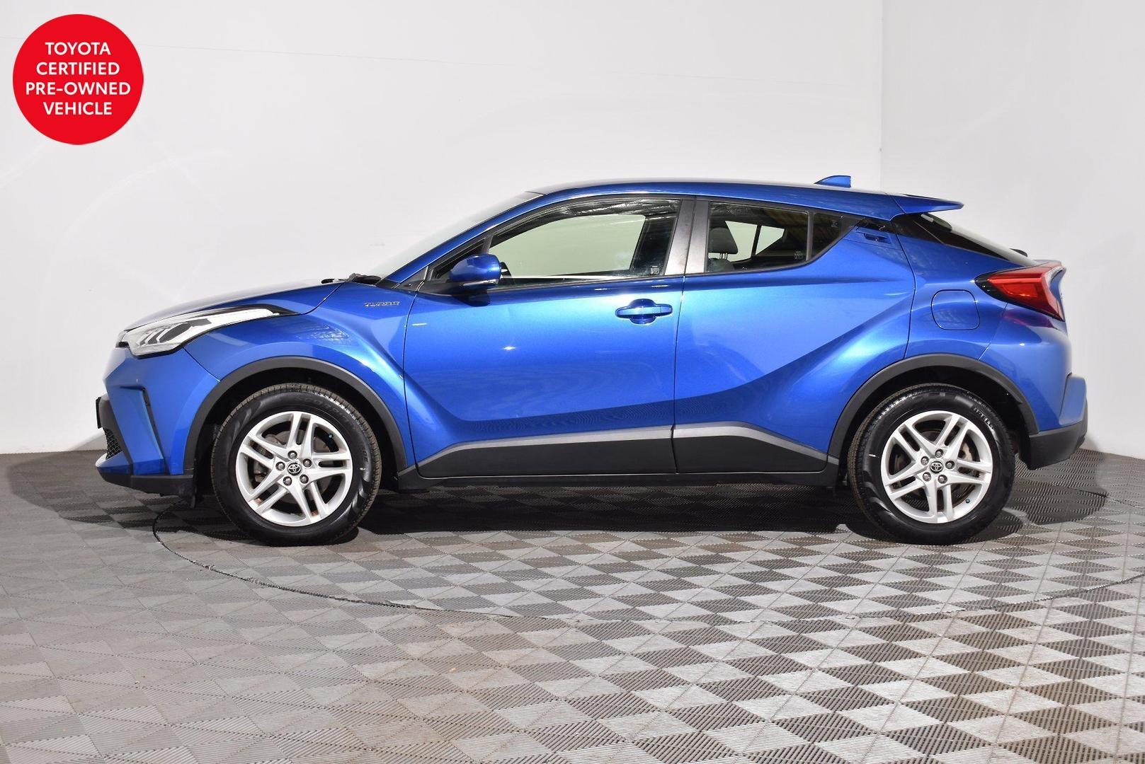 2019 Toyota C-HR — photo 11 of 27