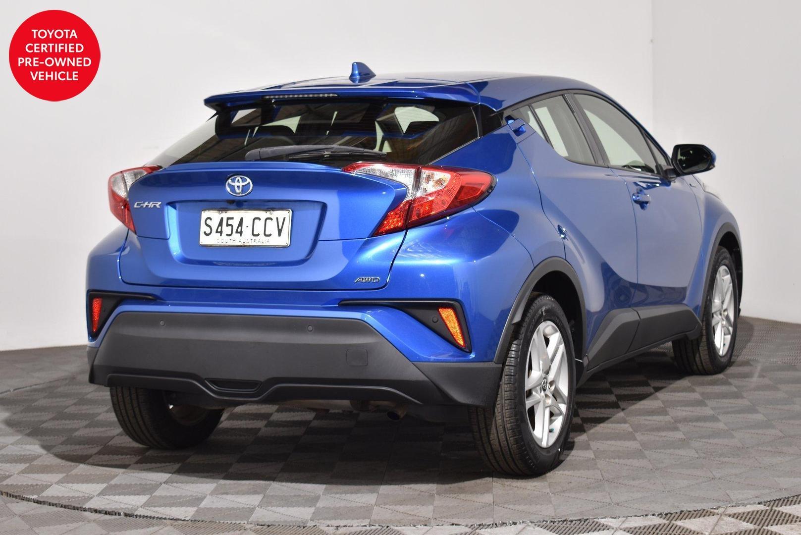 2019 Toyota C-HR — photo 14 of 27