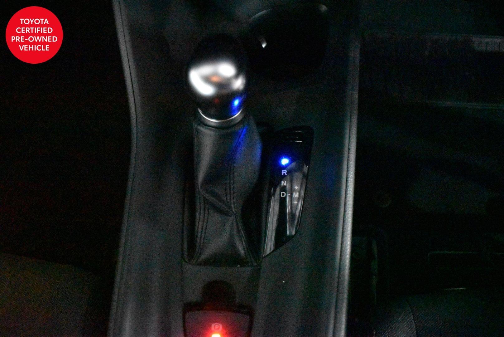 2019 Toyota C-HR — photo 20 of 27