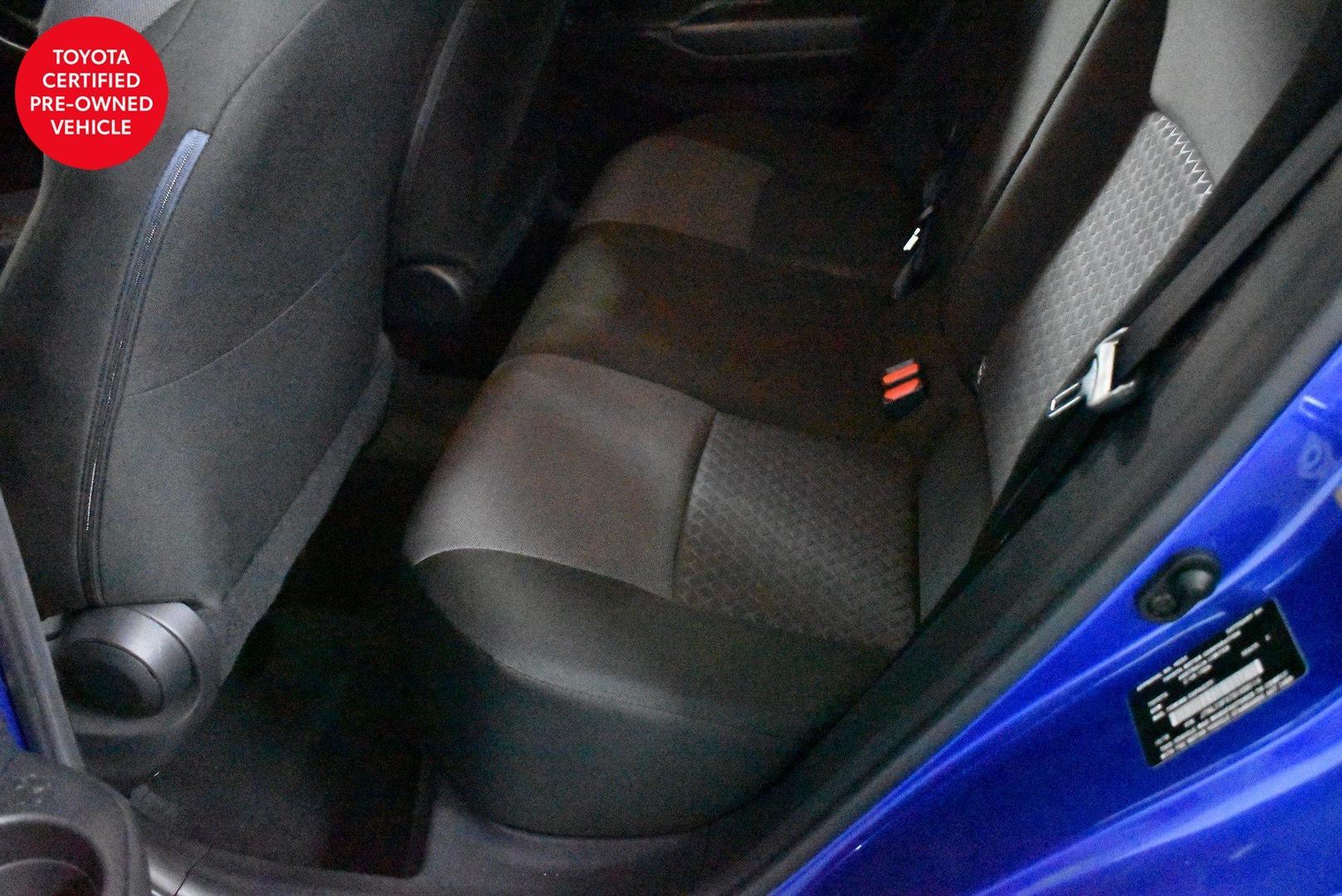 2019 Toyota C-HR — photo 8 of 27