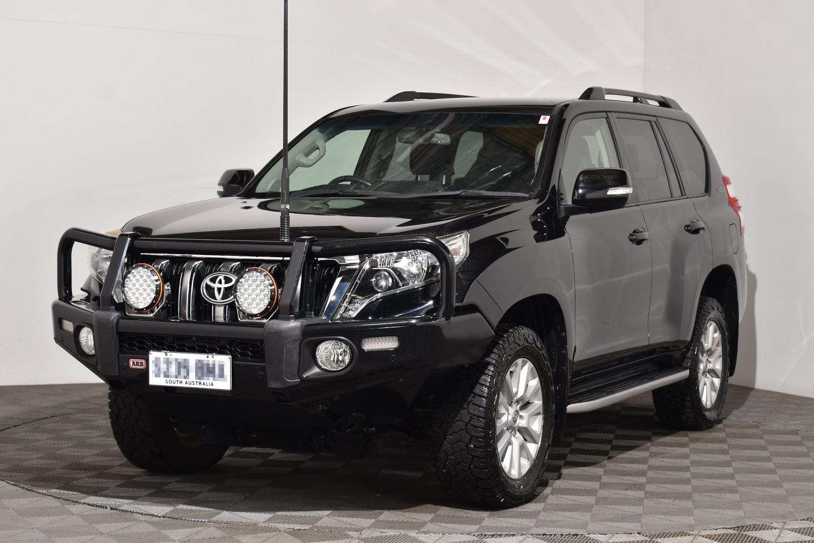 2017 Toyota Landcruiser Prado VX — photo 13