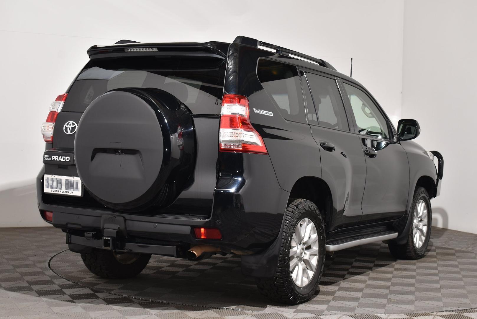 2017 Toyota Landcruiser Prado VX — photo 14