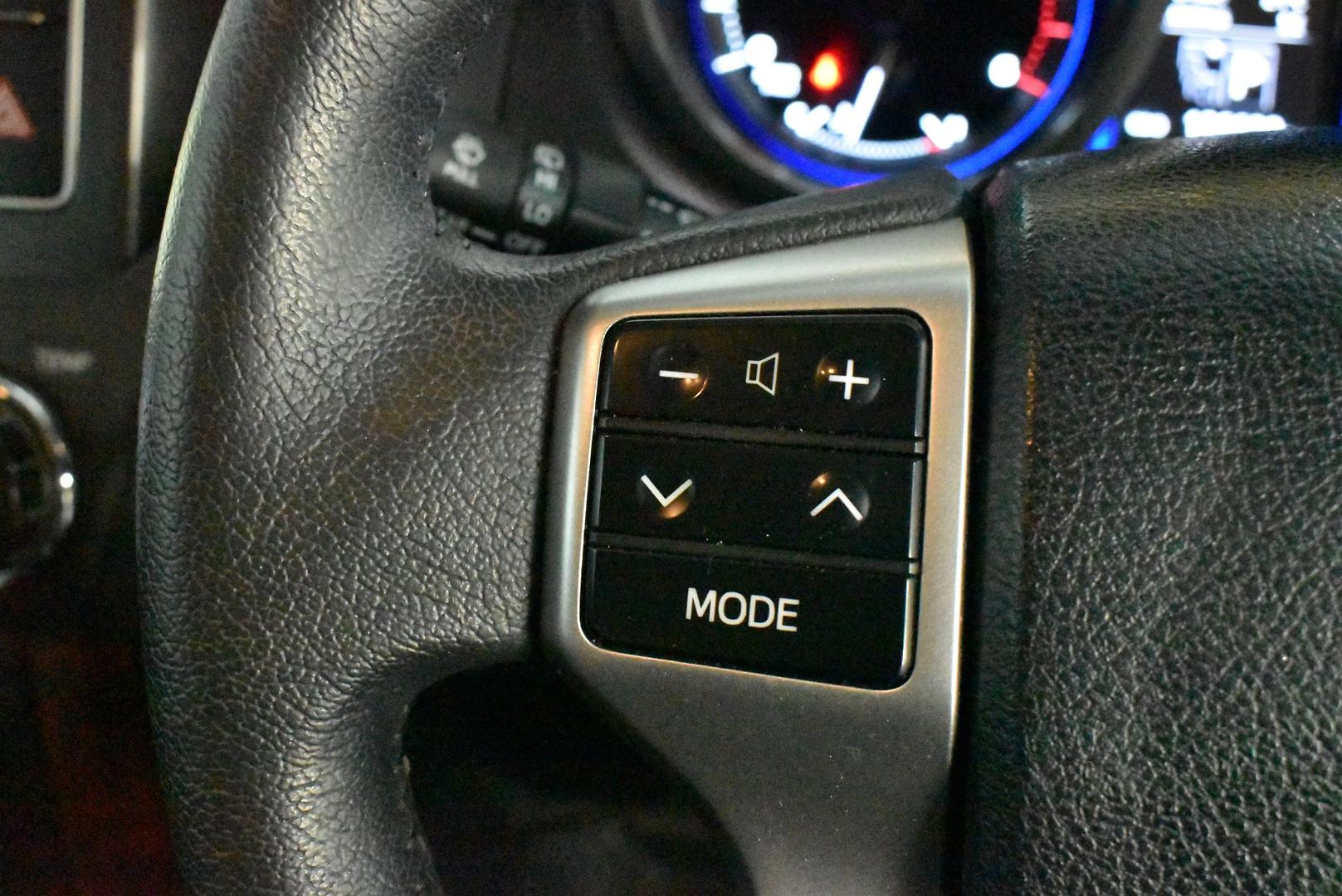 2017 Toyota Landcruiser Prado VX — photo 21