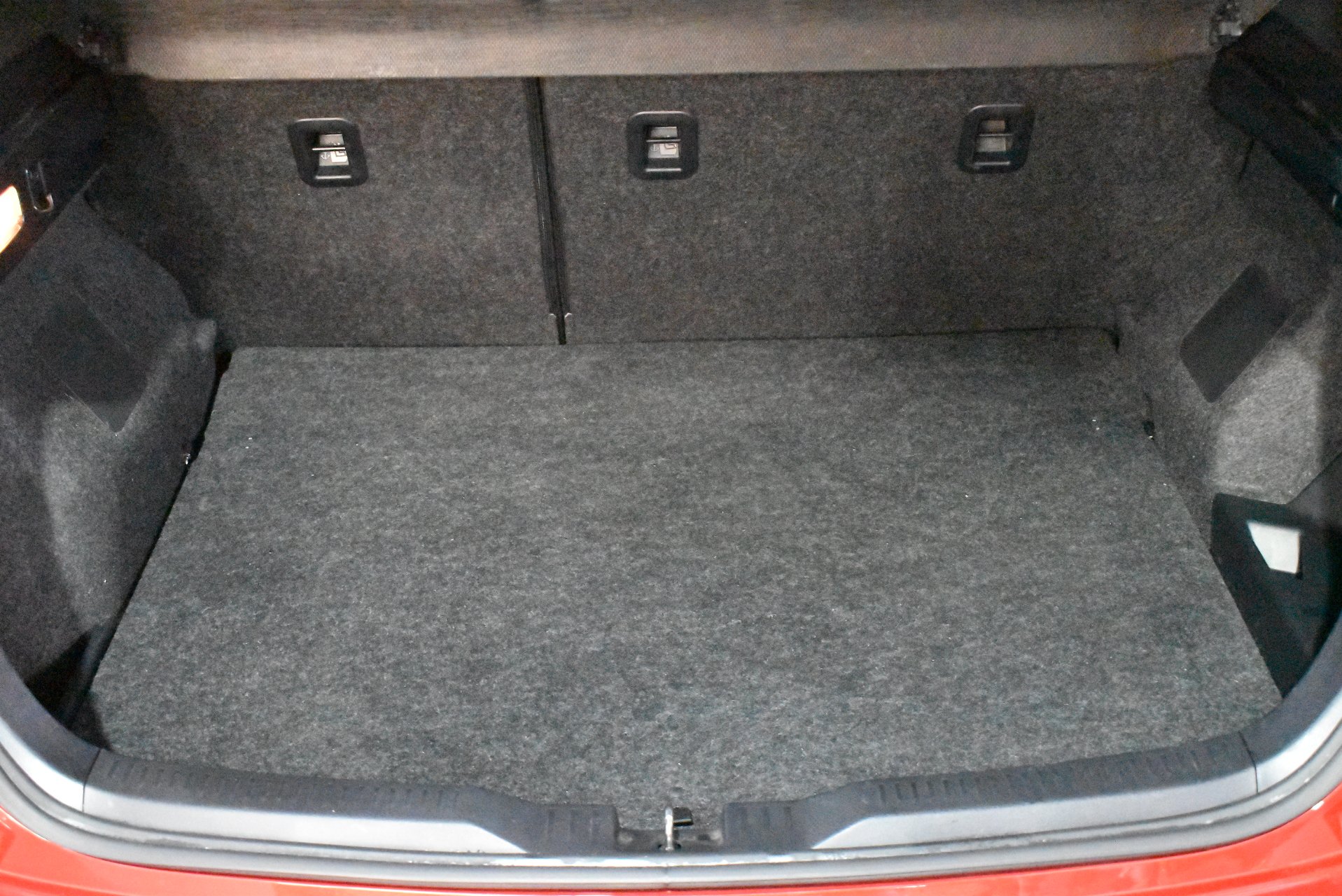 2017 Toyota Corolla Hybrid — photo 17