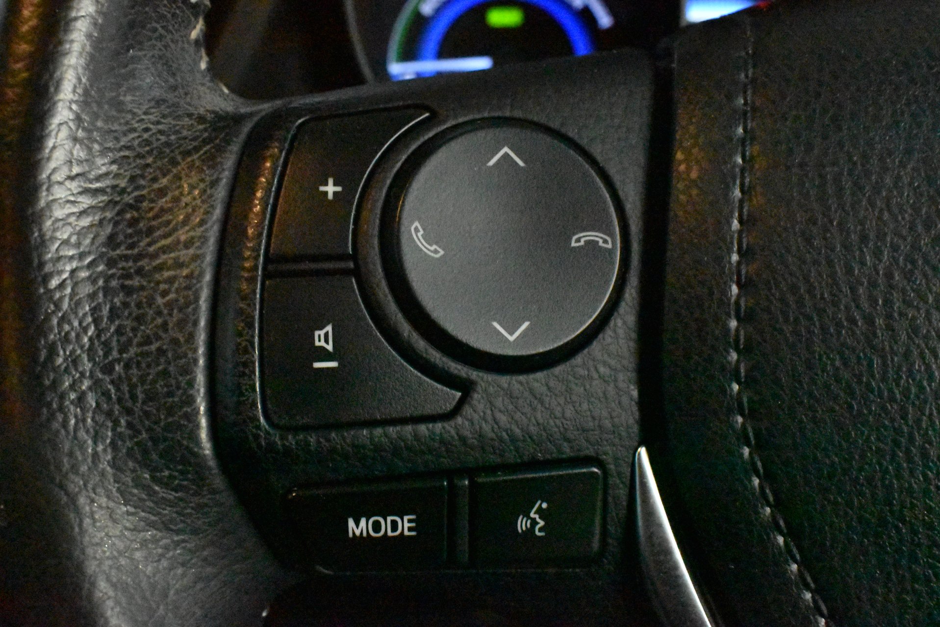 2017 Toyota Corolla Hybrid — photo 22