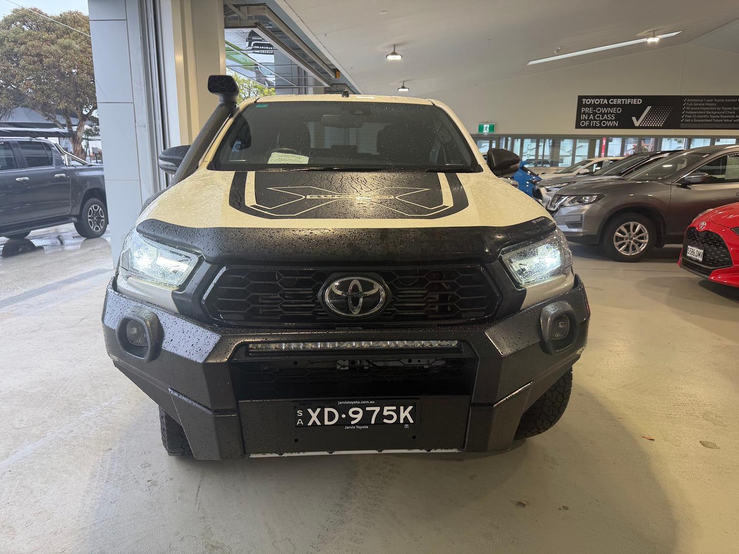 2021 Toyota Hilux Rugged X — photo 2