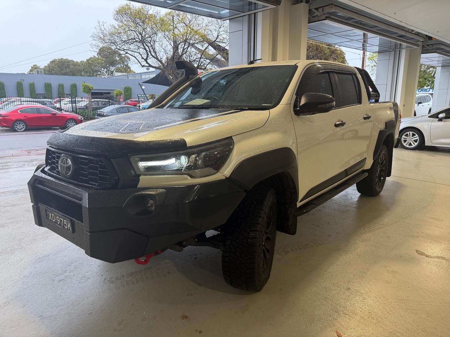 2021 Toyota Hilux Rugged X — photo 3