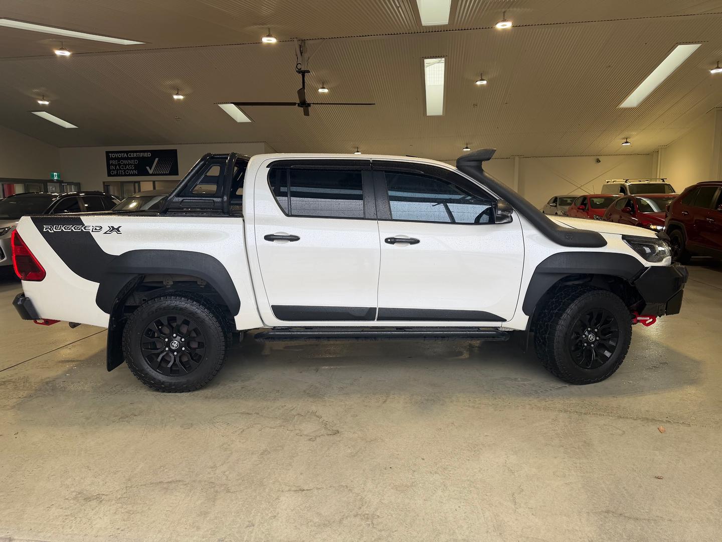 2021 Toyota Hilux Rugged X — photo 6