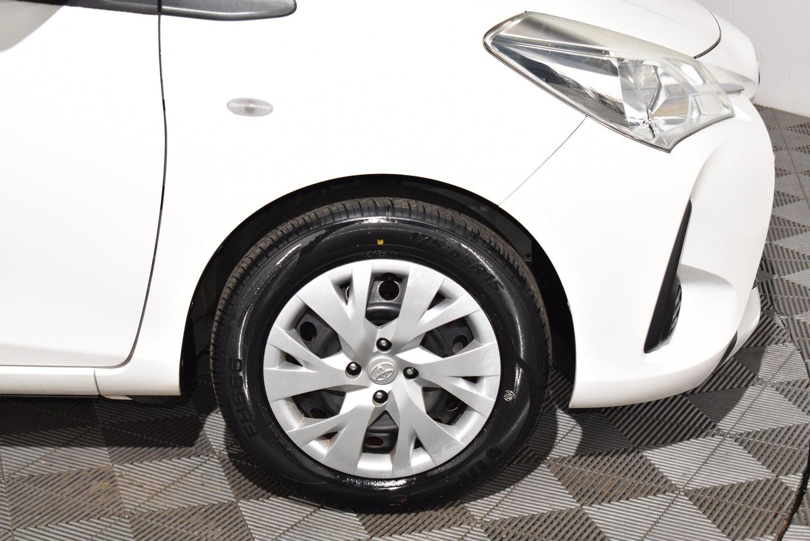 2019 Toyota Yaris Ascent — photo 18