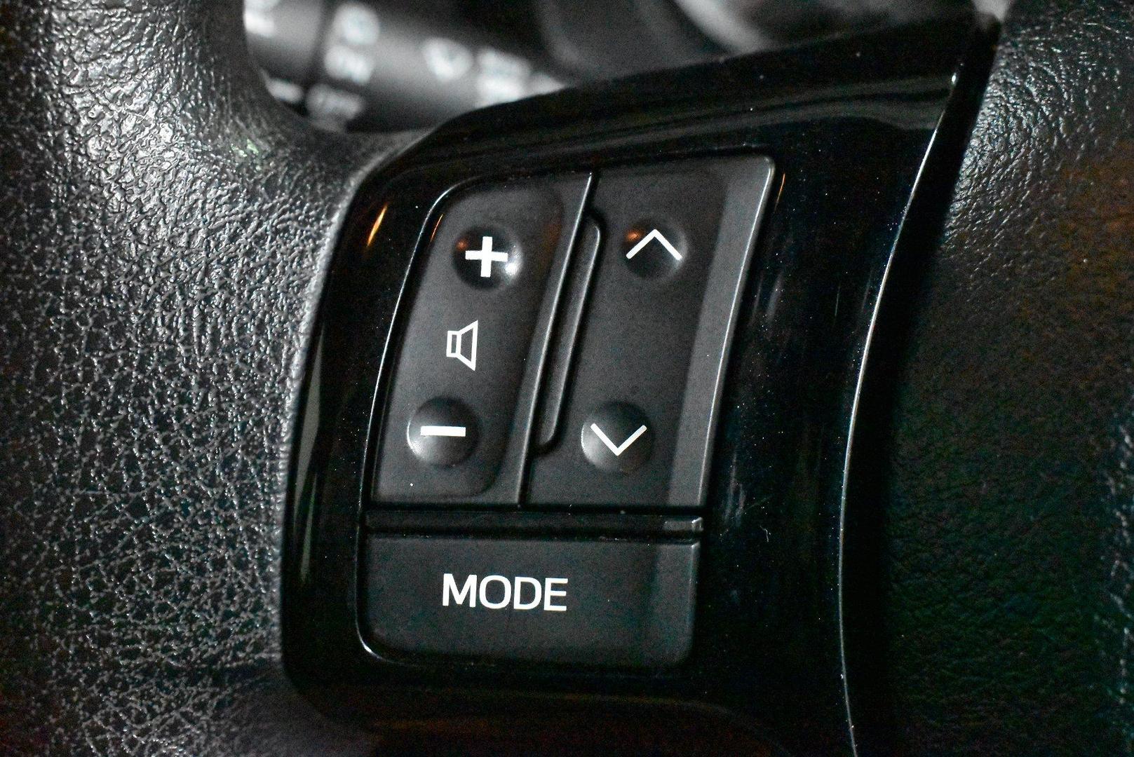2019 Toyota Yaris Ascent — photo 21