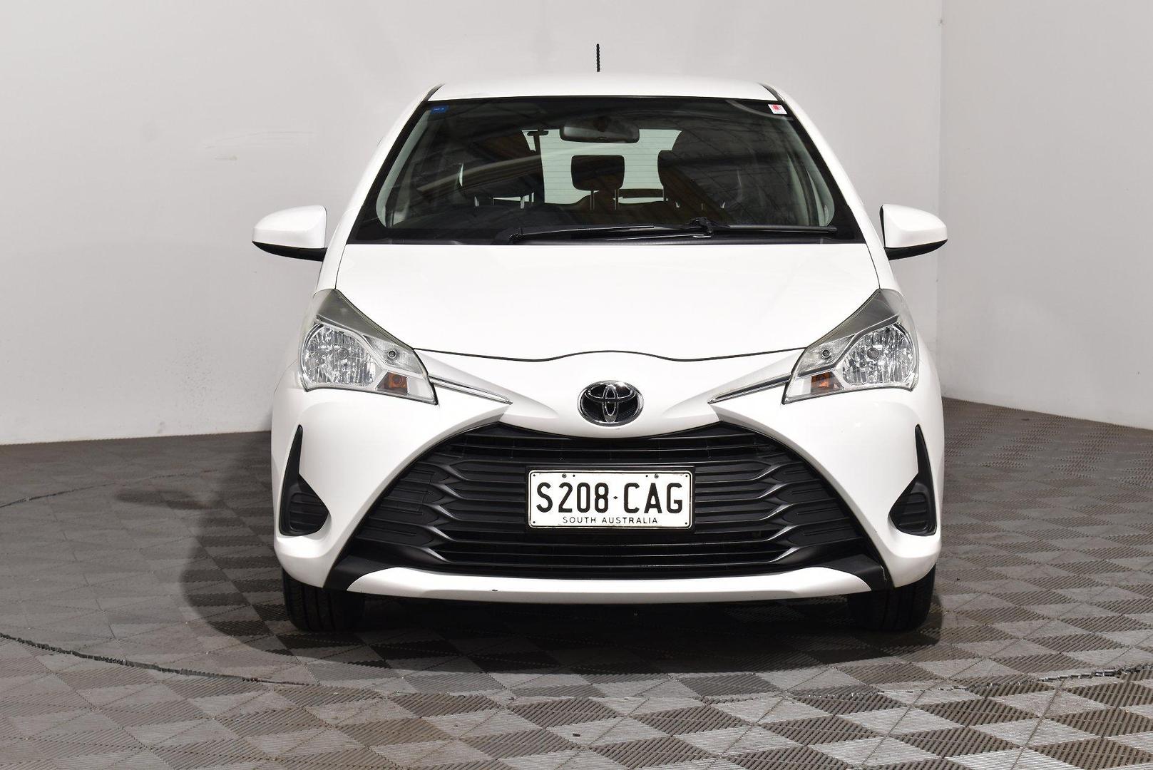 2019 Toyota Yaris Ascent — photo 3