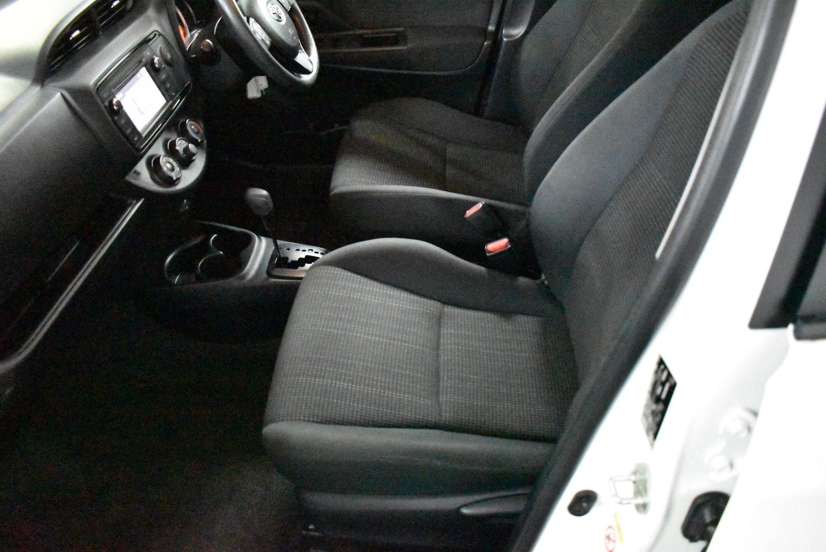 2019 Toyota Yaris Ascent — photo 7