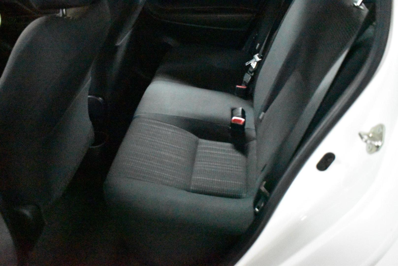 2019 Toyota Yaris Ascent — photo 8