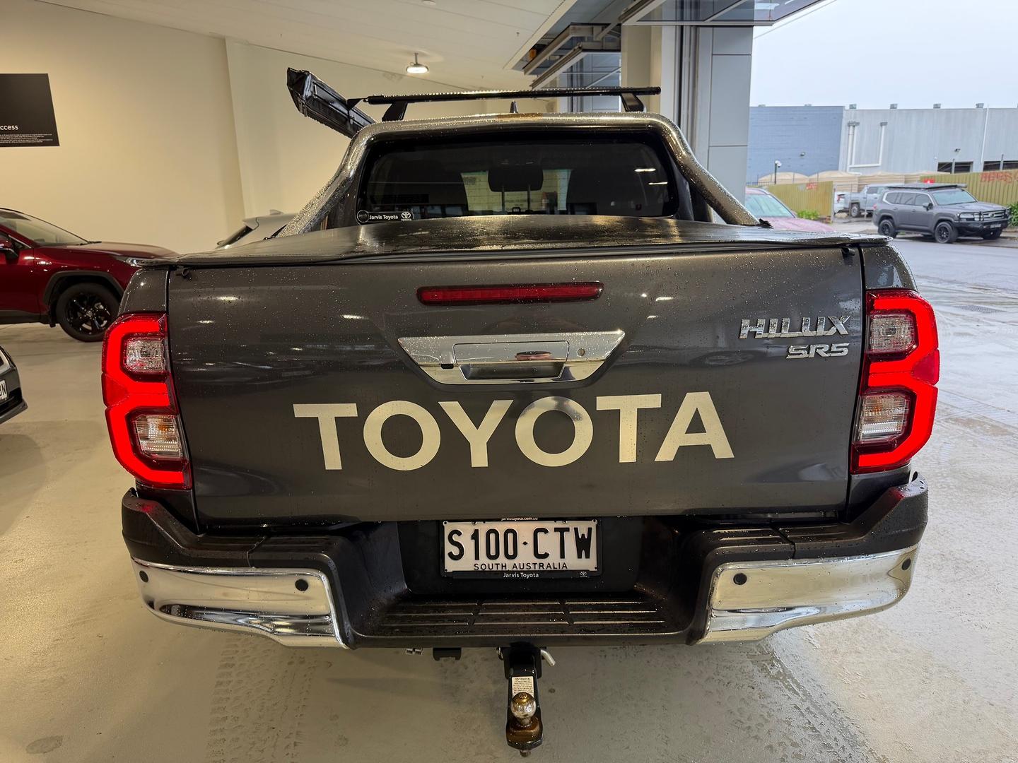 2022 Toyota Hilux SR5 — photo 4