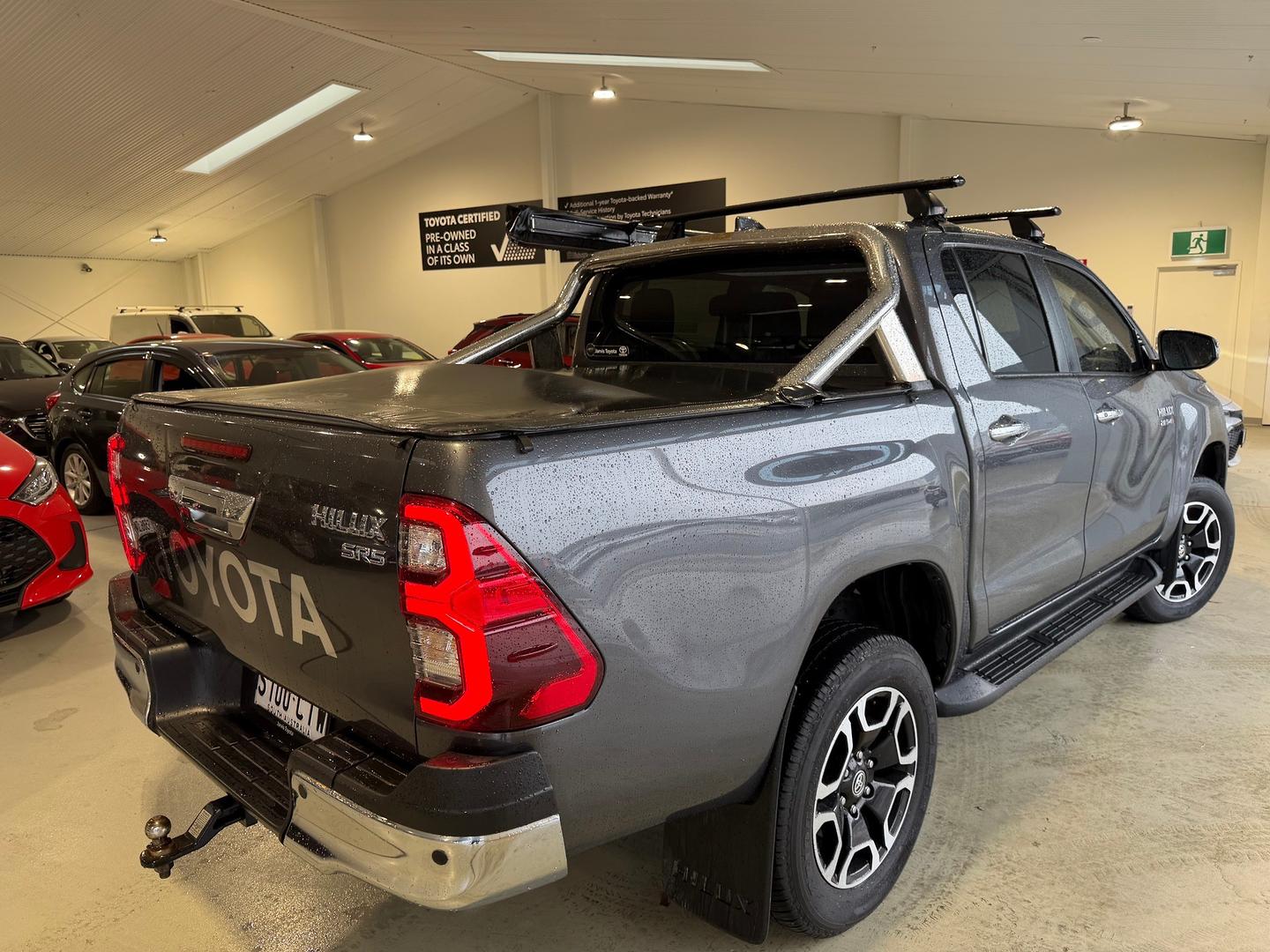 2022 Toyota Hilux SR5 — photo 6
