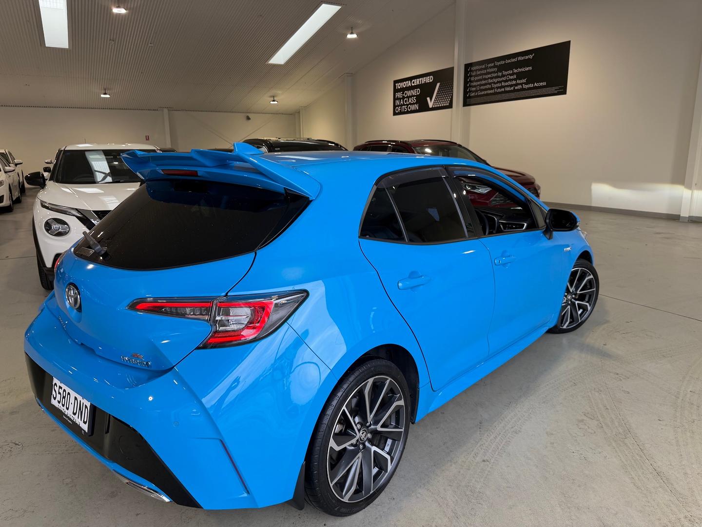 2022 Toyota Corolla ZR Hybrid — photo 3