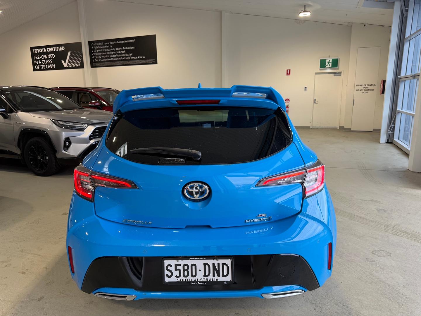 2022 Toyota Corolla ZR Hybrid — photo 4
