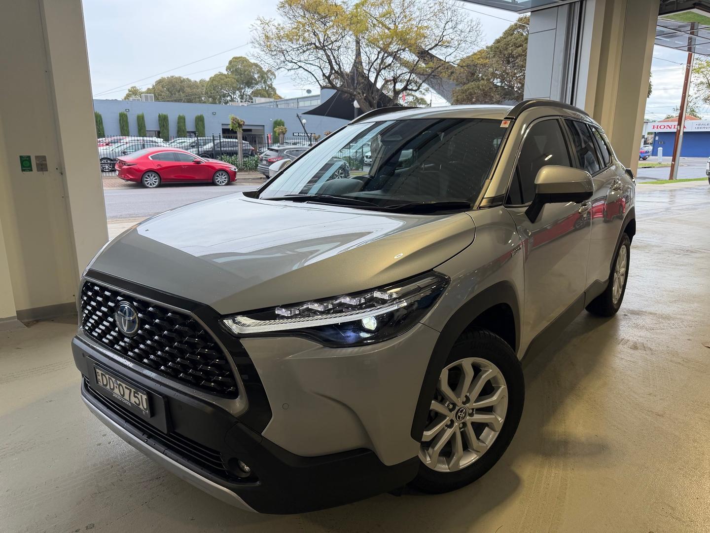 2023 Toyota Corolla Cross GXL — photo 10