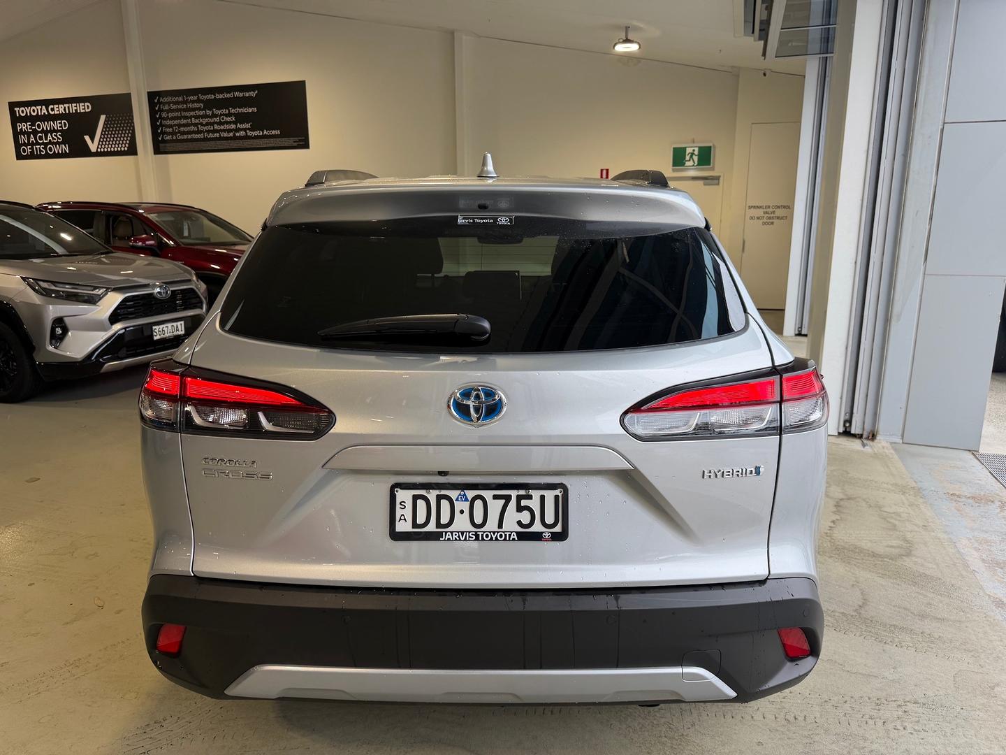 2023 Toyota Corolla Cross GXL — photo 2